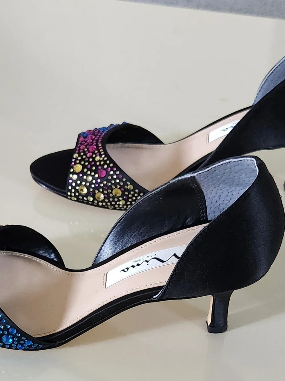 Nina sleek open